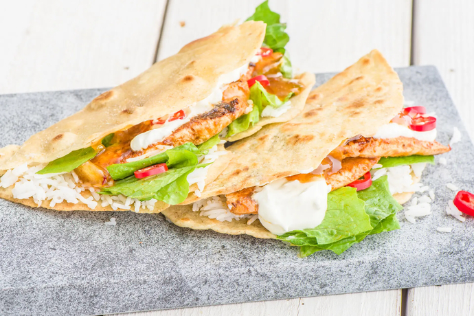 Chapati-leivät kanatäytteellä