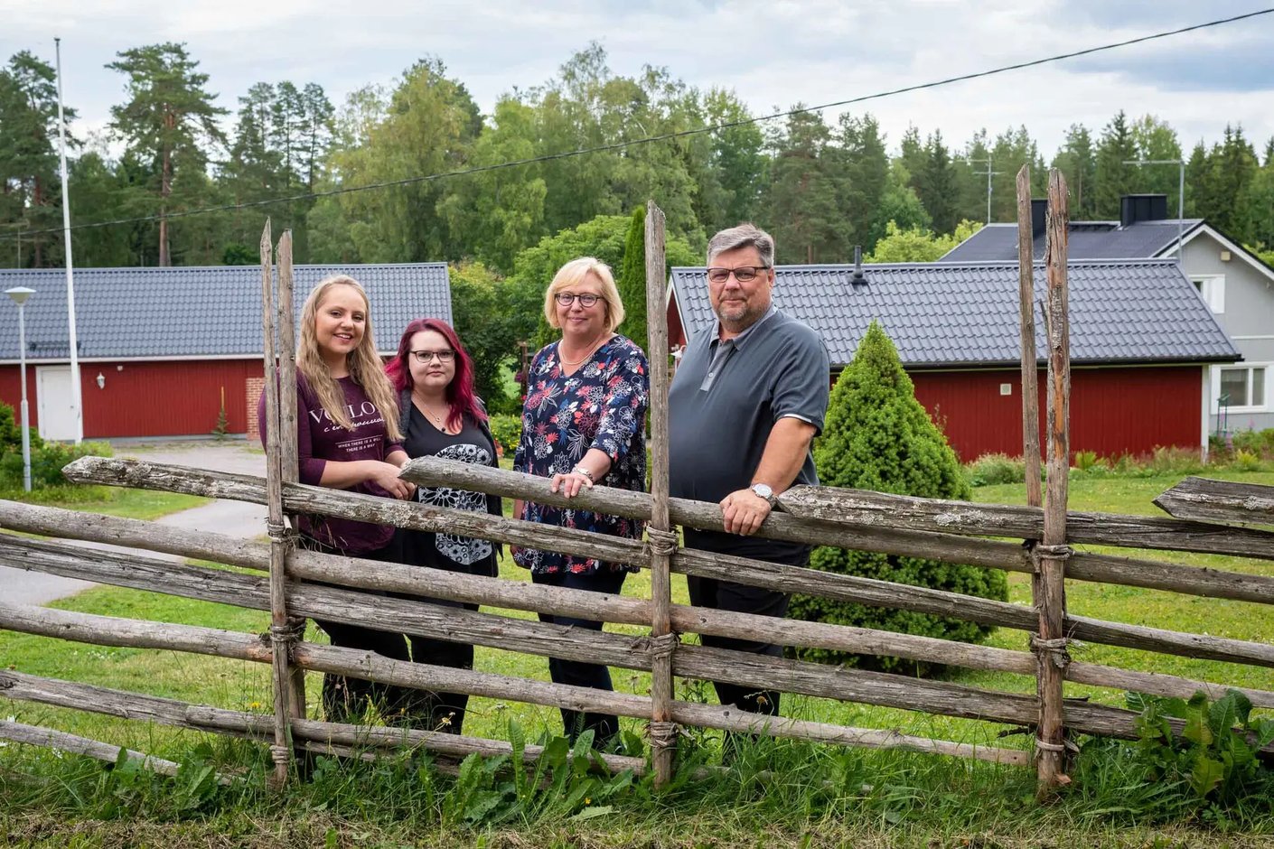 Kariniemen kotitila Jalavan tila isäntäväki