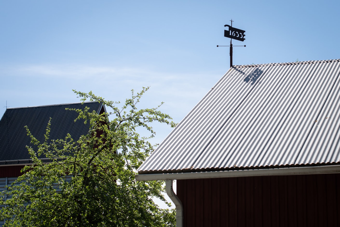 Kariniemen kotitila Tuomolan tila kanalan katto