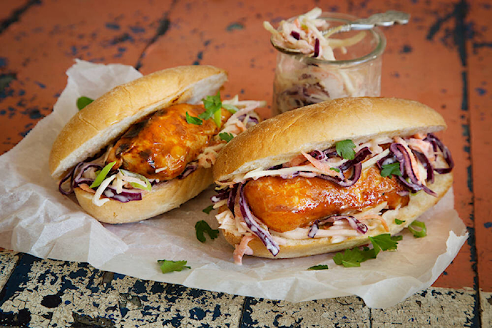 Helpot hot dogit kanavartaista